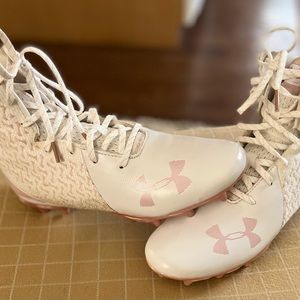 Ladies Under Armour Highlight NC Lacrosse Cleats-SZ. 8.5-Preowned